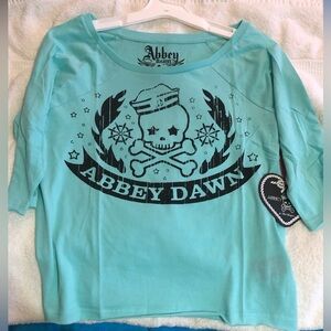 NWT Abbey Dawn Skull Graphic Top 🌊
